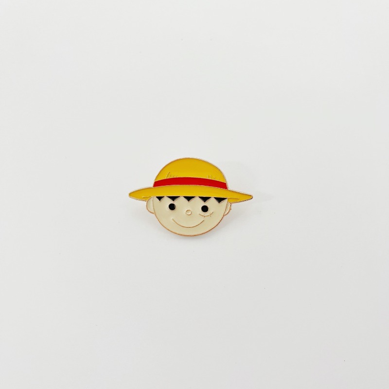 Spilla decorativa a tema One P - One Piece Straw Hat recensione e prezzo